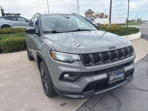 Sting-Gray Clearcoat 2023 Jeep Compass Latitude