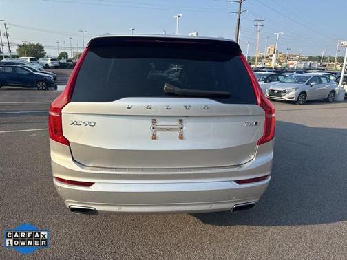 2021 Volvo XC90 T6 Momentum