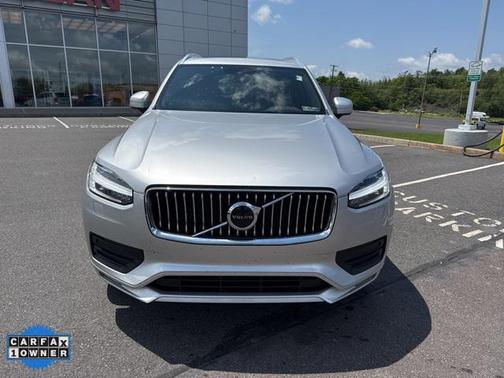 2021 Volvo XC90 T6 Momentum