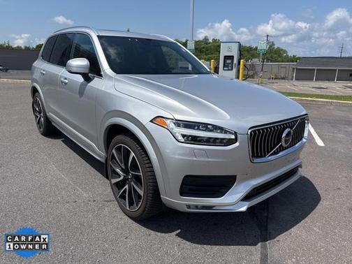 2021 Volvo XC90 T6 Momentum