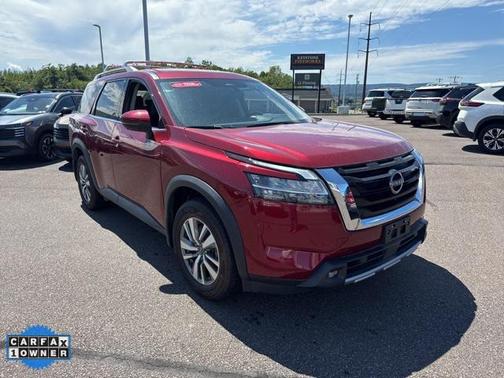 2022 Nissan Pathfinder SL 4WD