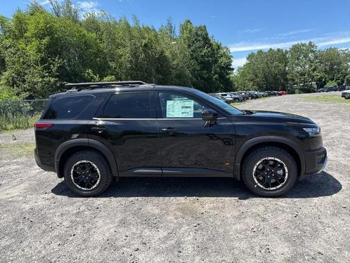 2025 Nissan Pathfinder Rock Creek 4WD