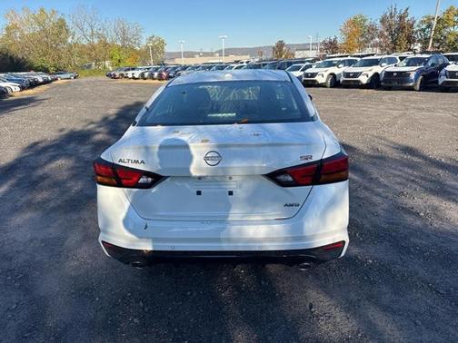 2025 Nissan Altima SR AWD