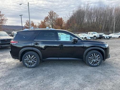 2025 Nissan Pathfinder SL 4WD