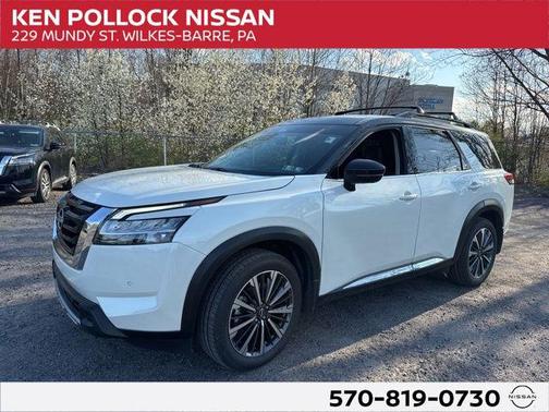 Pearl White Tricoat/Super Black 2023 Nissan Pathfinder Platinum 4WD