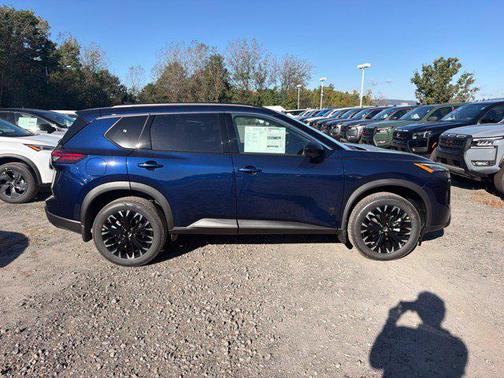 Deep Ocean Blue Pearl 2027 Nissan Rogue Dark Armor