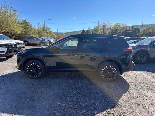 Obsidian Green 2027 Nissan Rogue Dark Armor