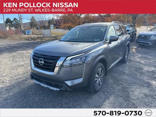 2025 Nissan Pathfinder SL 4WD