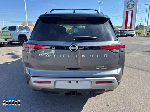 2024 Nissan Pathfinder SL 4WD