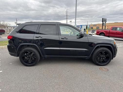 2019 Jeep Grand Cherokee Upland