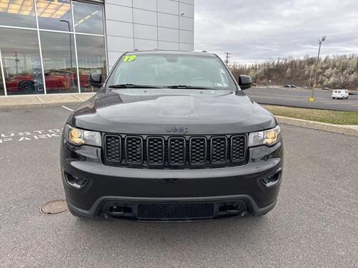 2019 Jeep Grand Cherokee Upland