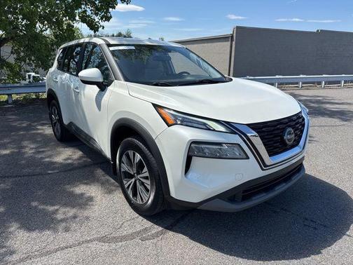 Pearl White Tricoat 2023 Nissan Rogue SV