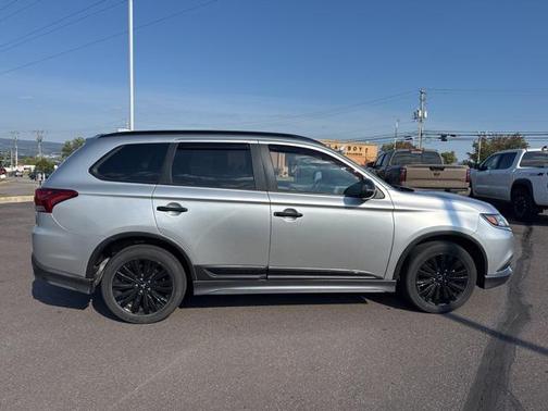 2020 Mitsubishi Outlander SP