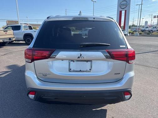 2020 Mitsubishi Outlander SP