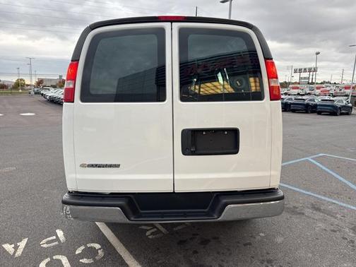 2022 Chevrolet Express 2500 RWD 2500 Regular Wheelbase WT