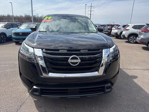 2024 Nissan Pathfinder S 4WD