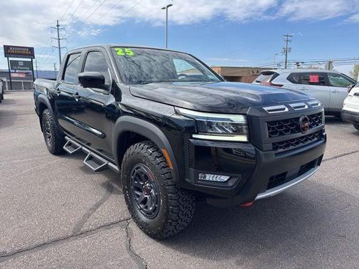 Super Black 2025 Nissan Frontier PRO-4X