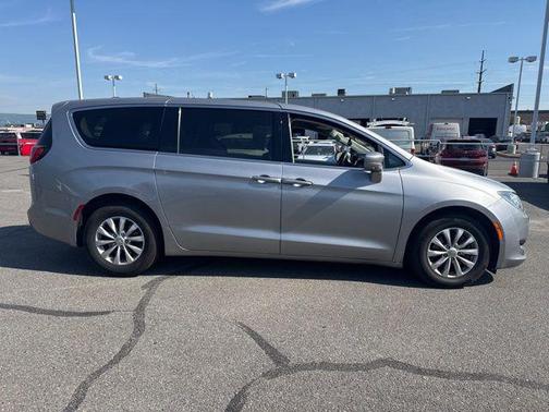 Billet Silver Metallic Clearcoat 2019 Chrysler Pacifica Touring Plus