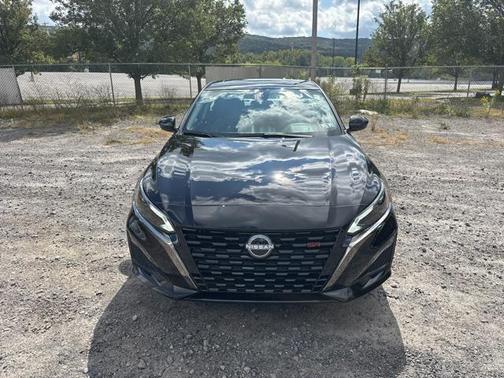 2025 Nissan Altima SR FWD