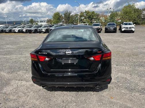 2025 Nissan Altima SR FWD