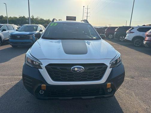 Crystal White Pearl 2023 Subaru Outback Wilderness