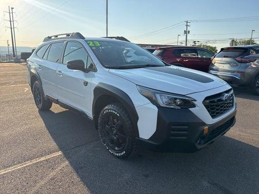 Crystal White Pearl 2023 Subaru Outback Wilderness