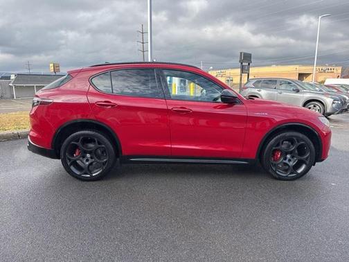2024 Alfa Romeo Stelvio Veloce AWD