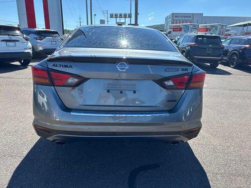 Gun Metallic 2022 Nissan Altima SR Intelligent AWD