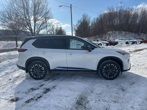 2025 Nissan Rogue Platinum