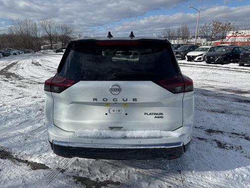 2025 Nissan Rogue Platinum
