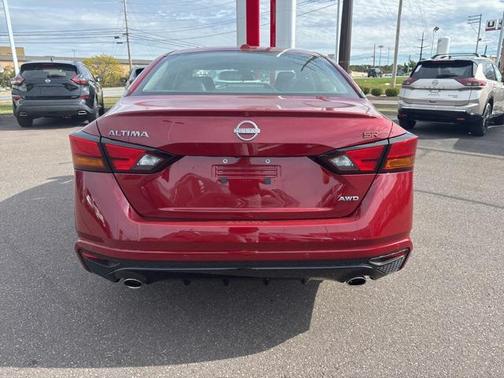2025 Nissan Altima SR AWD