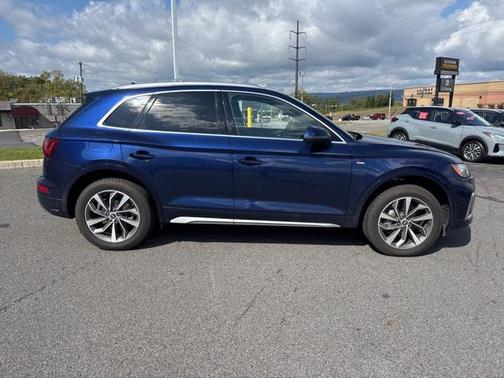 2022 Audi Q5 45 S line Premium