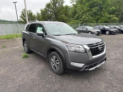 2025 Nissan Pathfinder SL 4WD