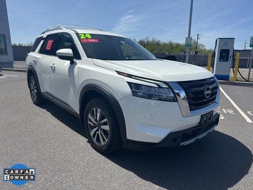 2024 Nissan Pathfinder SL 4WD
