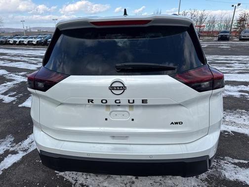 2026 Nissan Rogue Dark Armor