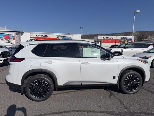 Everest White Pearl Tricoat 2026 Nissan Rogue Dark Armor