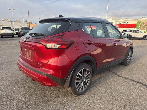2023 Nissan Kicks SV
