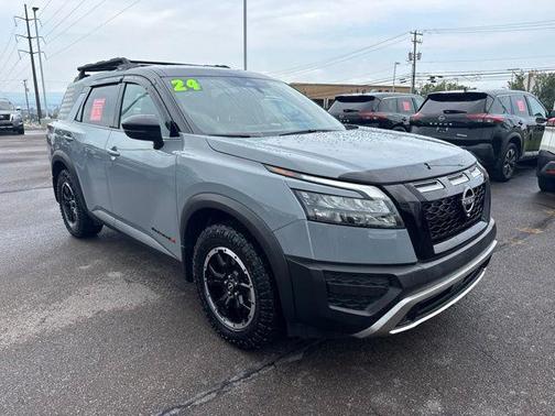 Solid Gray/Super Black 2024 Nissan Pathfinder Rock Creek 4WD