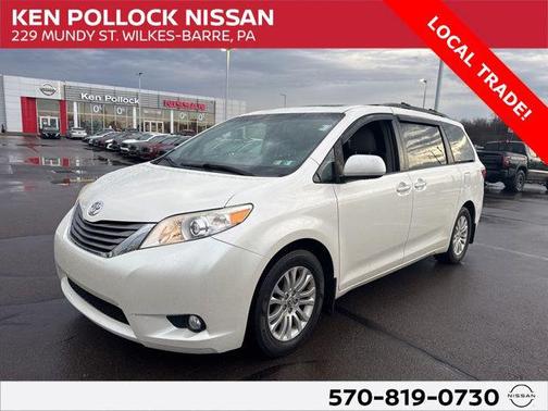 2017 Toyota Sienna XLE
