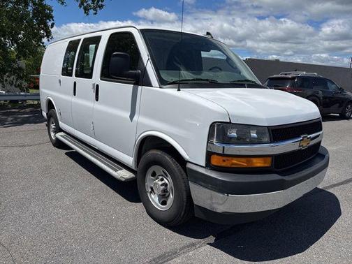 Summit White 2024 Chevrolet Express 2500 Work Van