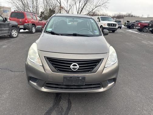2013 Nissan Versa 1.6 S+