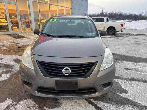 2013 Nissan Versa 1.6 S+