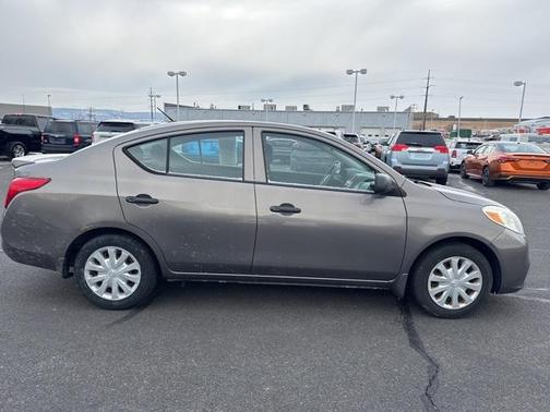 2013 Nissan Versa 1.6 S+