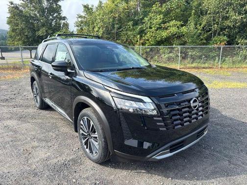 Super Black 2026 Nissan Pathfinder Platinum
