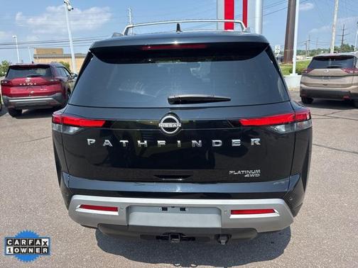 2022 Nissan Pathfinder Platinum 4WD