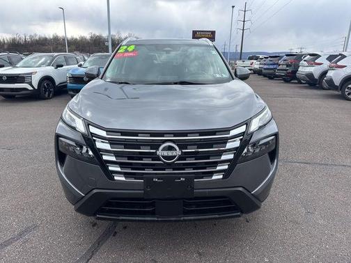 Gun Metallic 2024 Nissan Rogue SV