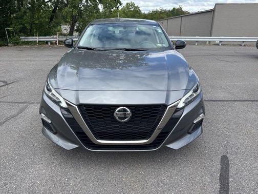 Gun Metallic 2019 Nissan Altima 2.5 SR