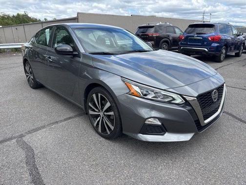 Gun Metallic 2019 Nissan Altima 2.5 SR