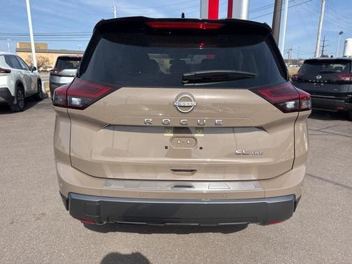 2025 Nissan Rogue SL