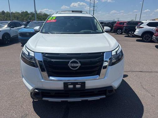 Everest White Pearl Tricoat 2025 Nissan Pathfinder Platinum 4WD